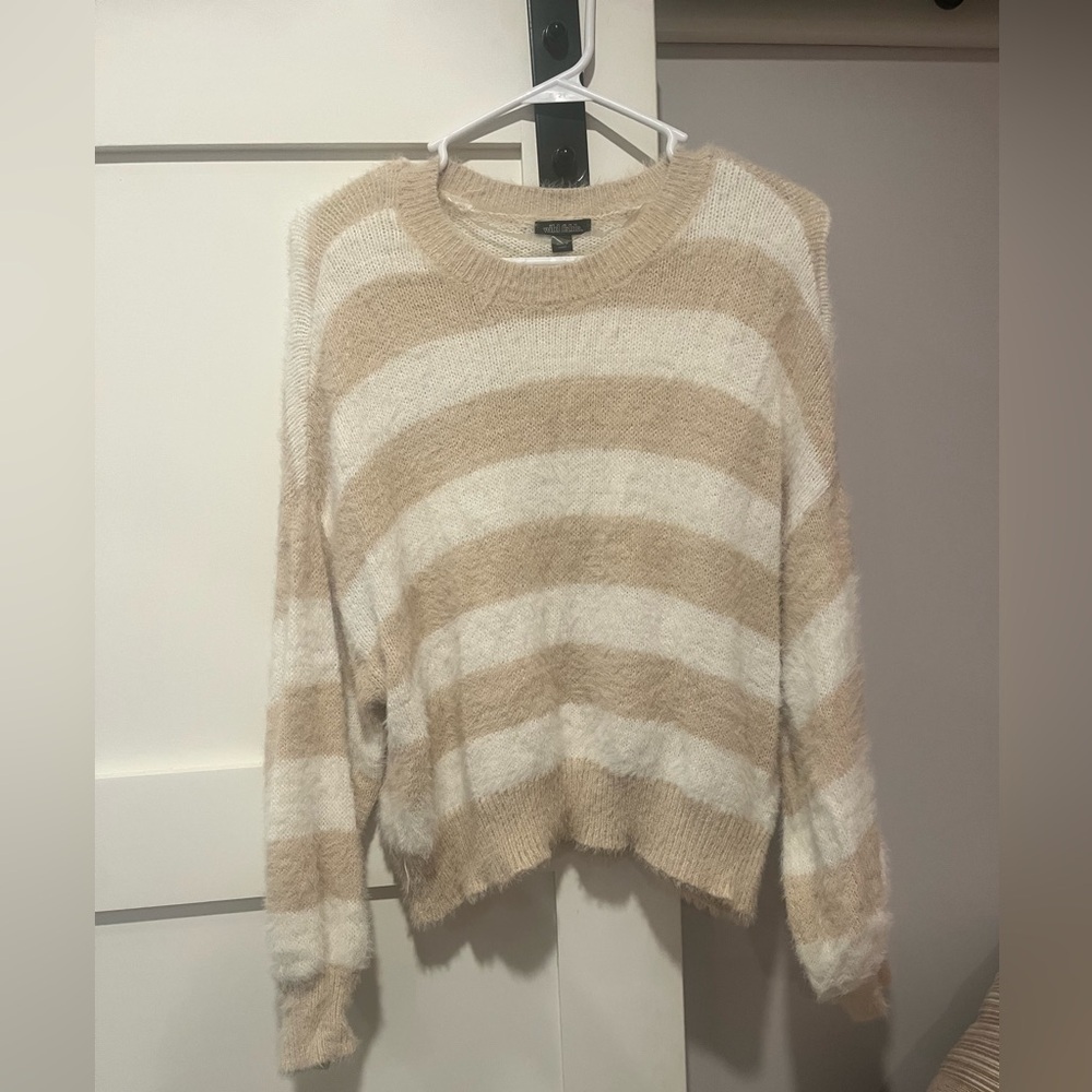 Wild Fable Tan and White Crew Neck Sweater